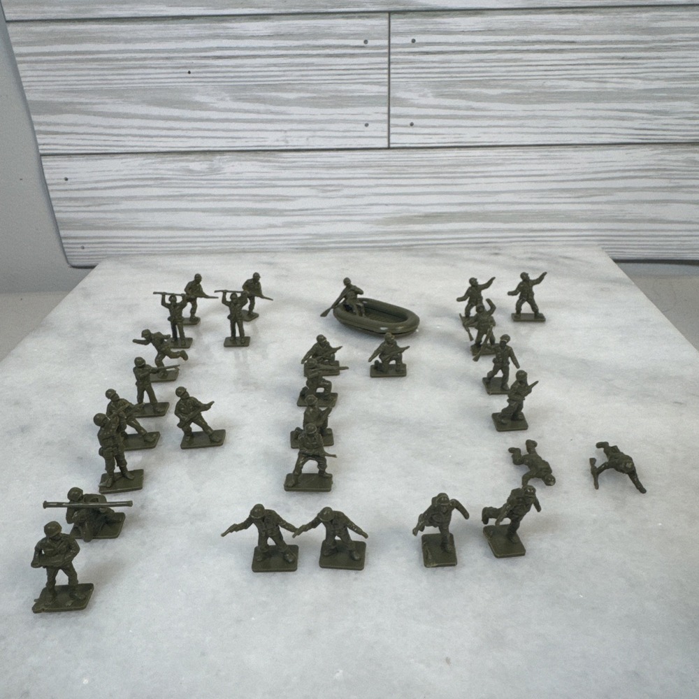 Toy Soldier Lot Green Army Men Infantry Lot Of 29 Military Miniature Less Inch